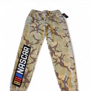 NWT NASCAR Men’s Camouflage Joggers Sz L NWT